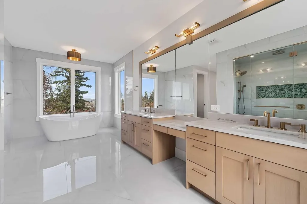88 Woodlark Drive SW Calgary AB T3C 4H5