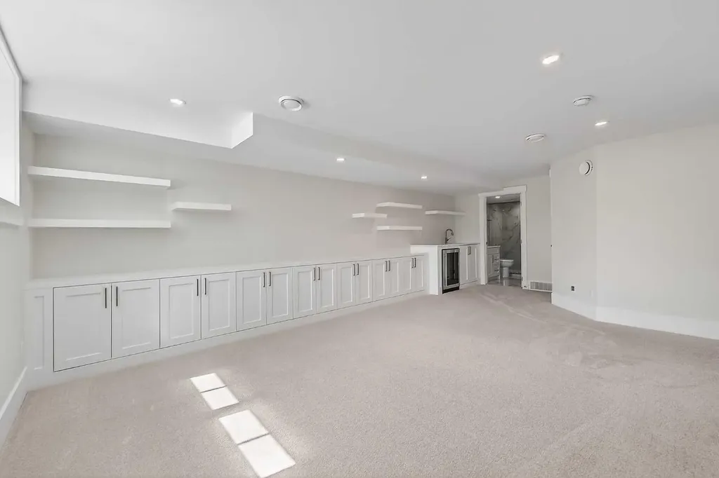 88 Woodlark Drive SW Calgary AB T3C 4H5