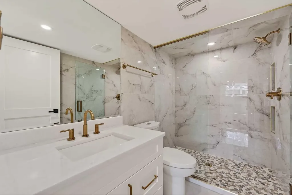 88 Woodlark Drive SW Calgary AB T3C 4H5