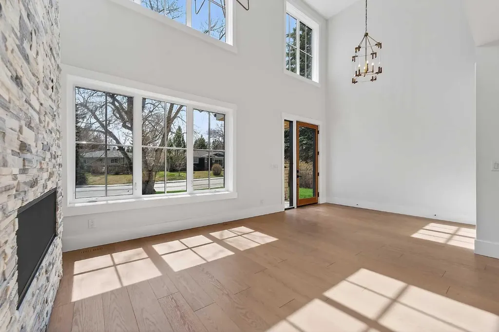 88 Woodlark Drive SW Calgary AB T3C 4H5