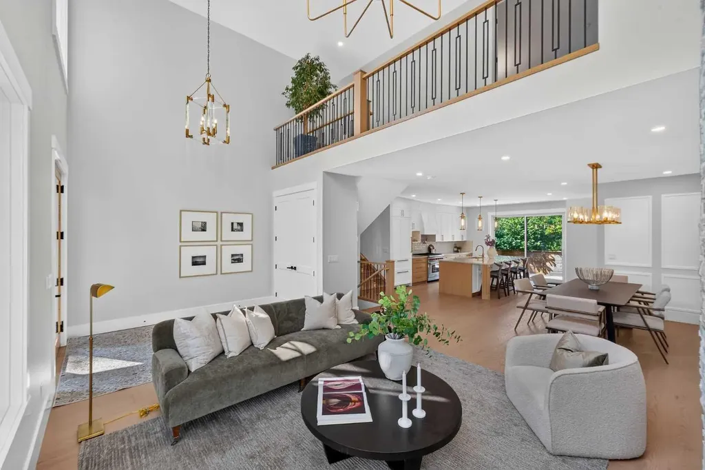 88 Woodlark Drive SW Calgary AB T3C 4H5