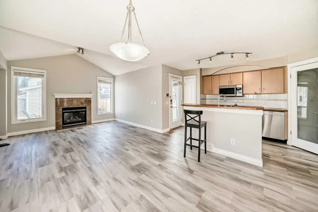 168 Tuscany Springs Way NW Calgary AB T3L 2L5