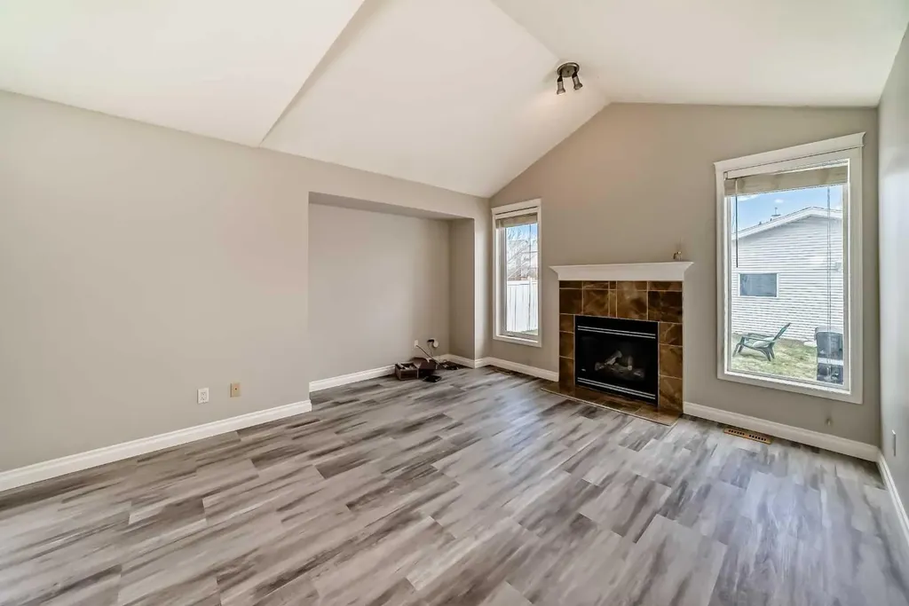 168 Tuscany Springs Way NW Calgary AB T3L 2L5
