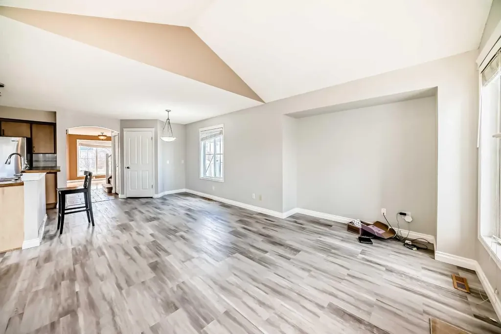168 Tuscany Springs Way NW Calgary AB T3L 2L5