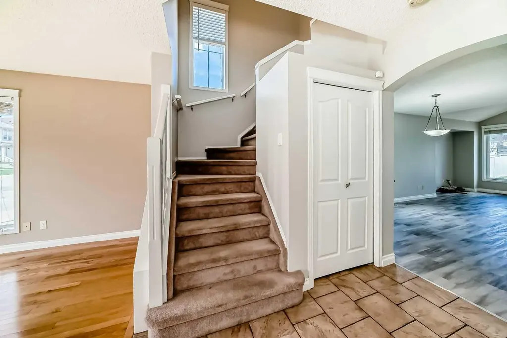 168 Tuscany Springs Way NW Calgary AB T3L 2L5