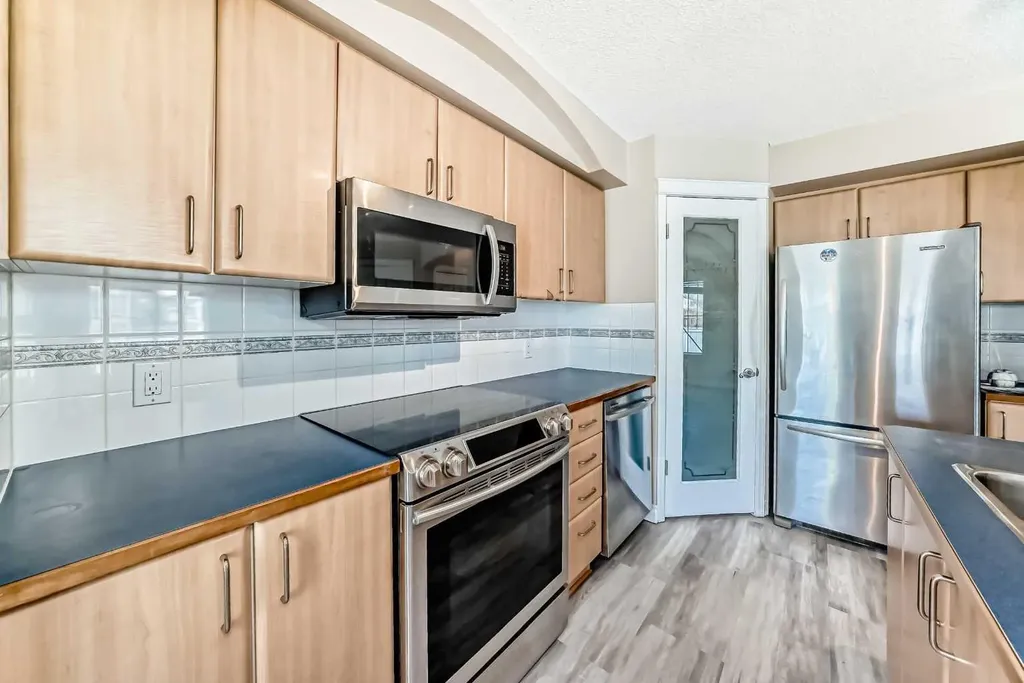 168 Tuscany Springs Way NW Calgary AB T3L 2L5