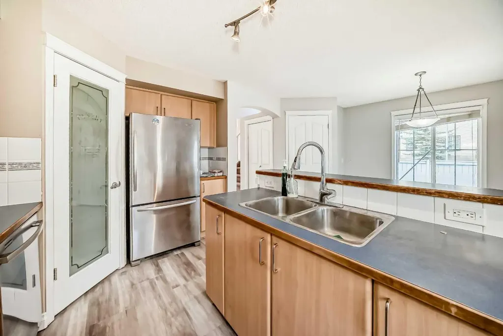 168 Tuscany Springs Way NW Calgary AB T3L 2L5