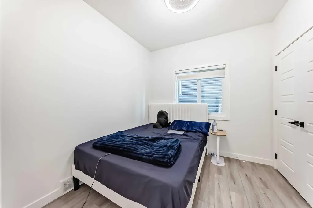 287 Amblehurst Way NW Calgary AB T3P2J8