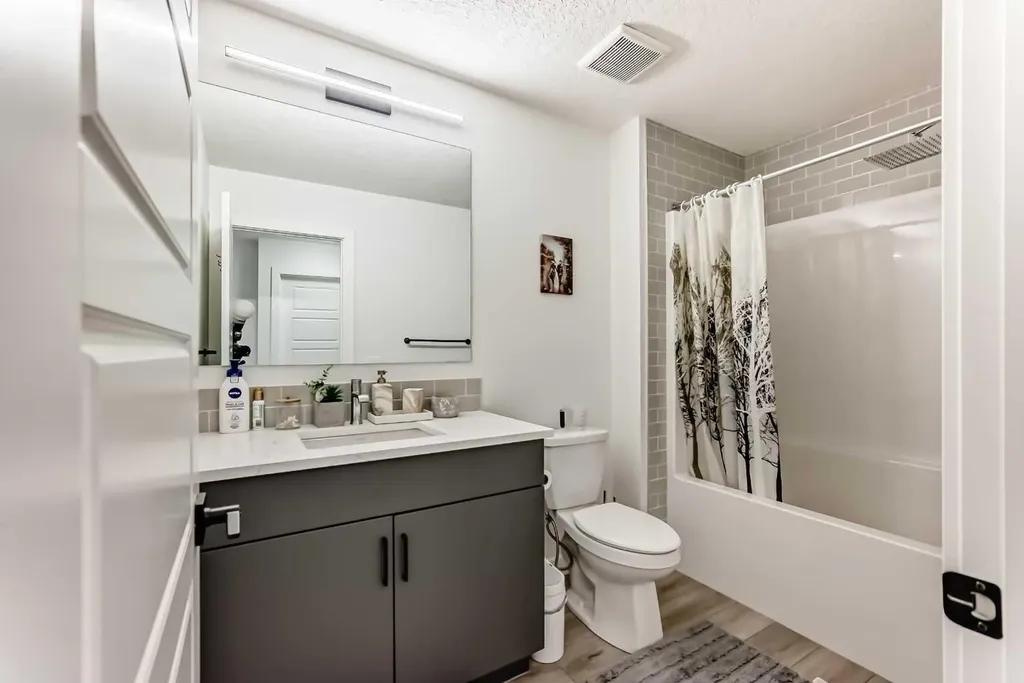 287 Amblehurst Way NW Calgary AB T3P2J8