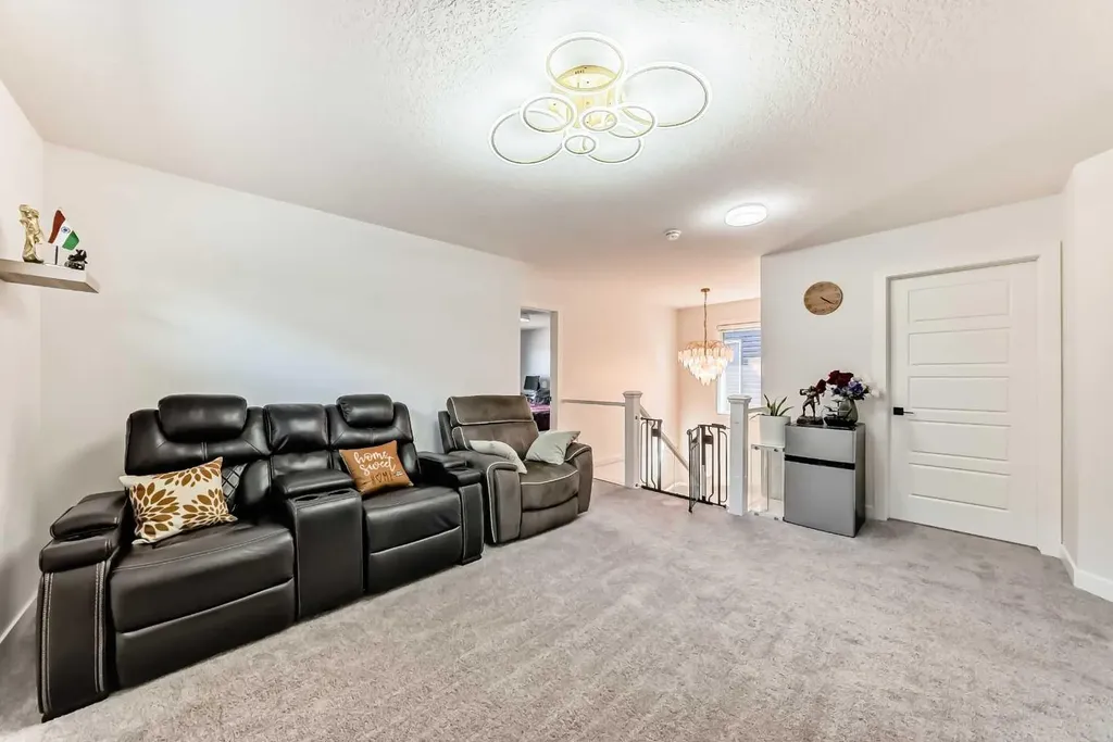 287 Amblehurst Way NW Calgary AB T3P2J8