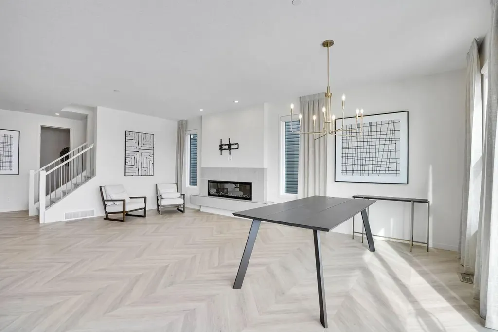 195 Lucas Common NW Calgary AB T3P 2B3