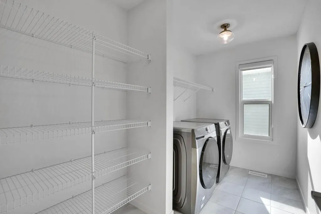 195 Lucas Common NW Calgary AB T3P 2B3