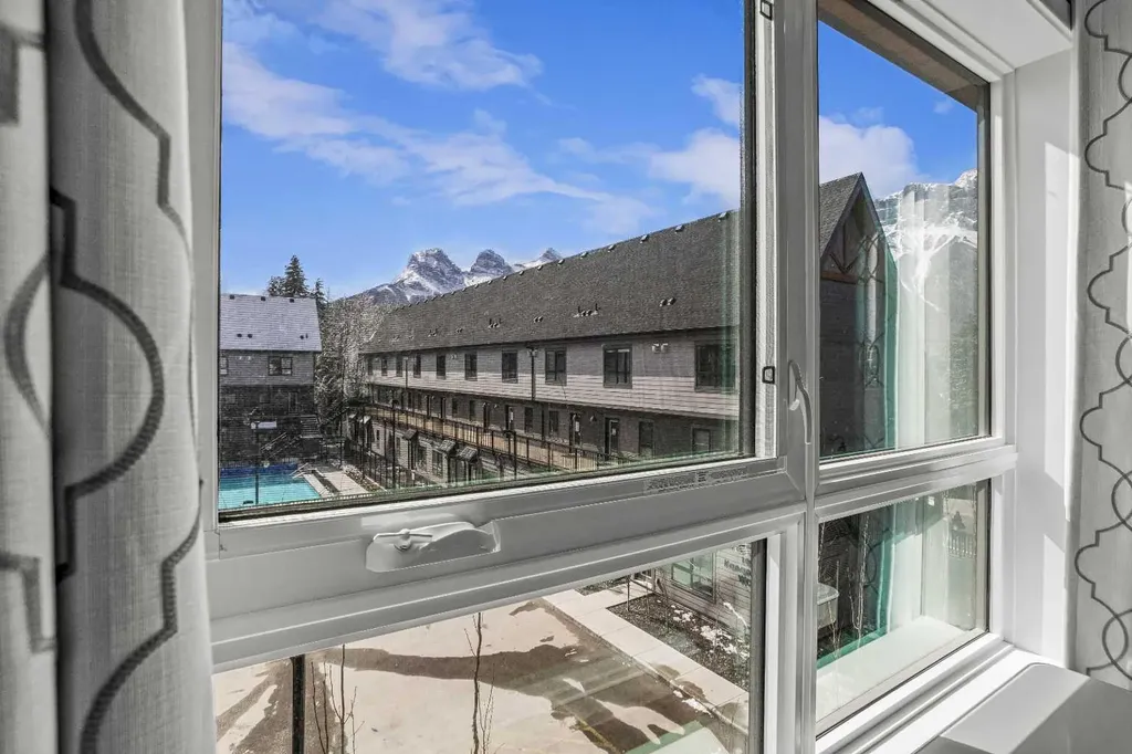 105 Kananaskis Way Canmore AB T1W 1N7