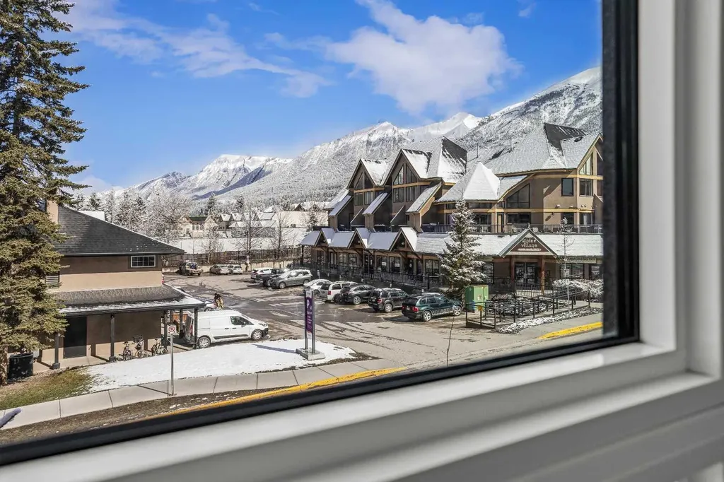 105 Kananaskis Way Canmore AB T1W 1N7