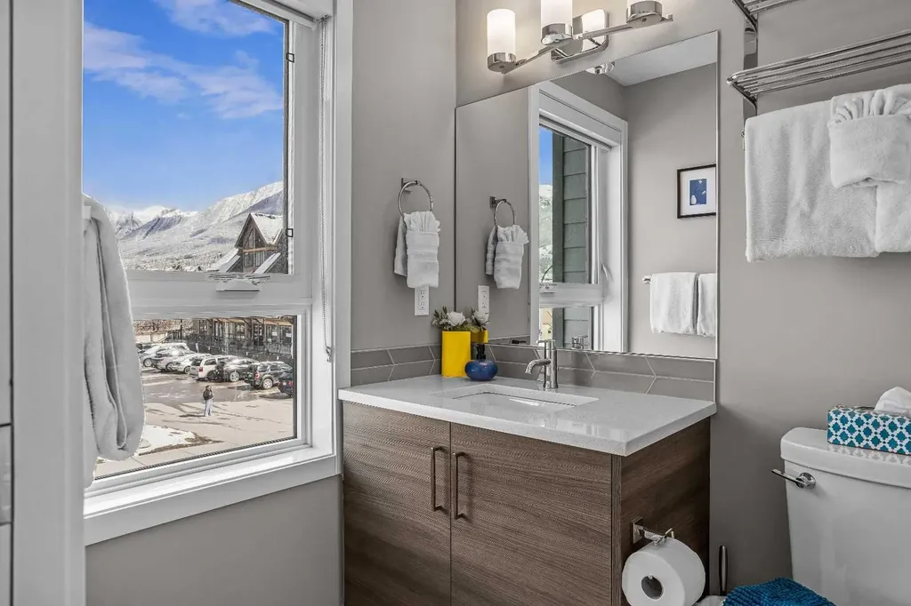 105 Kananaskis Way Canmore AB T1W 1N7