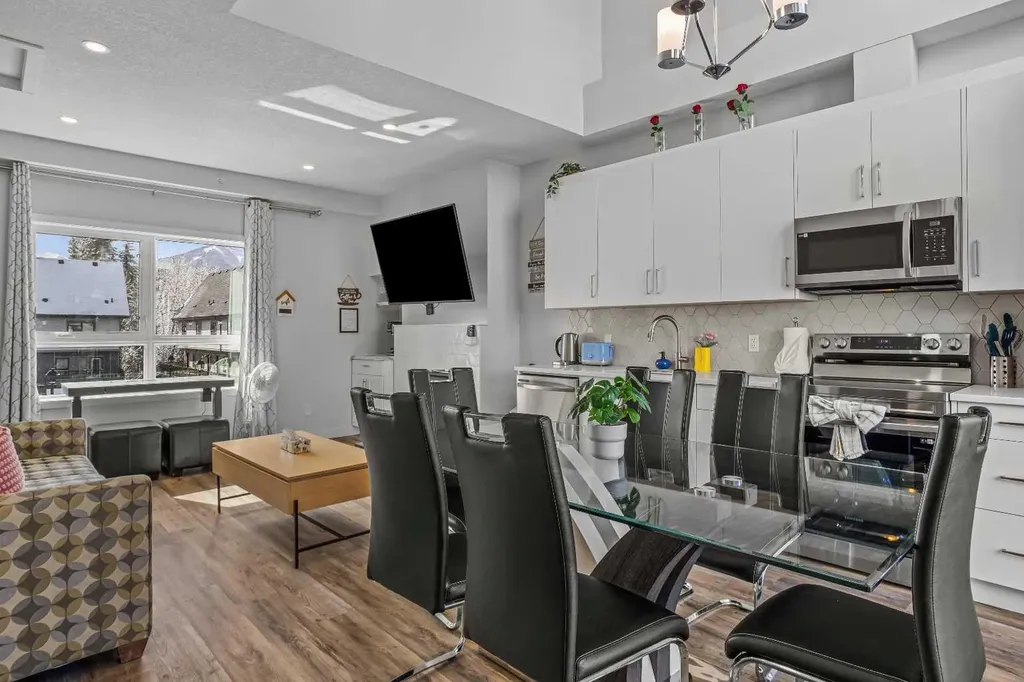 105 Kananaskis Way Canmore AB T1W 1N7