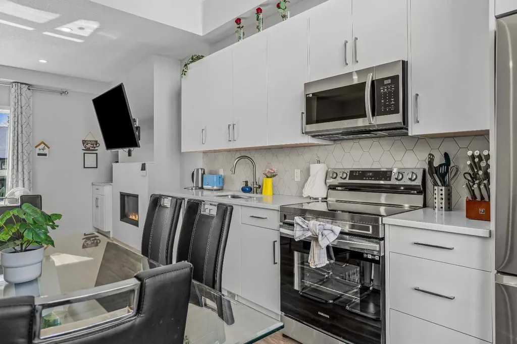 105 Kananaskis Way Canmore AB T1W 1N7