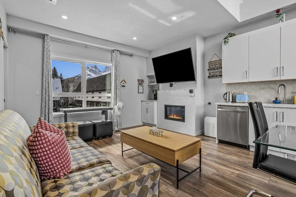 105 Kananaskis Way Canmore AB T1W 1N7