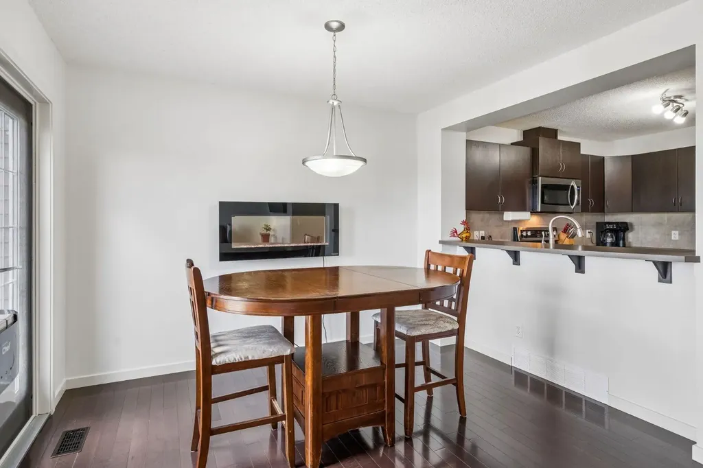 150 River Heights Crescent Cochrane AB T4C 0J5