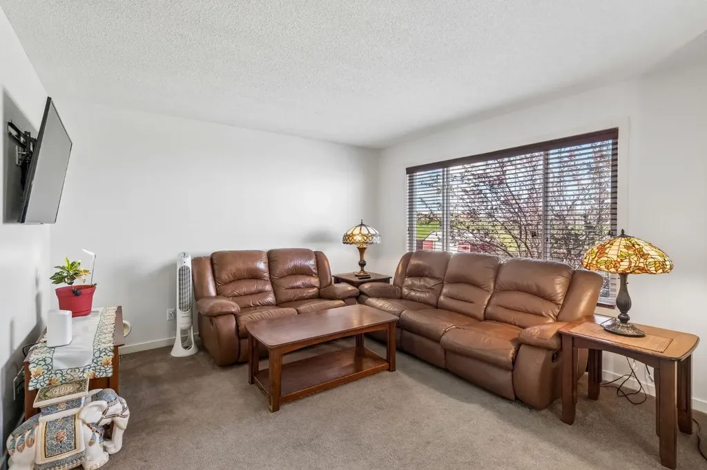 150 River Heights Crescent Cochrane AB T4C 0J5
