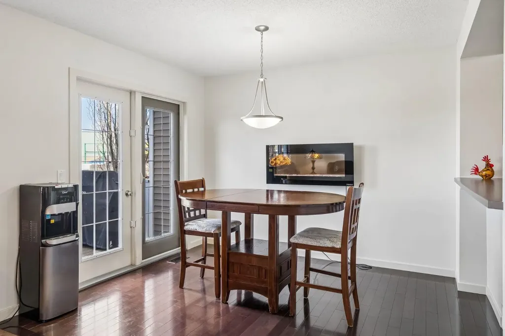 150 River Heights Crescent Cochrane AB T4C 0J5