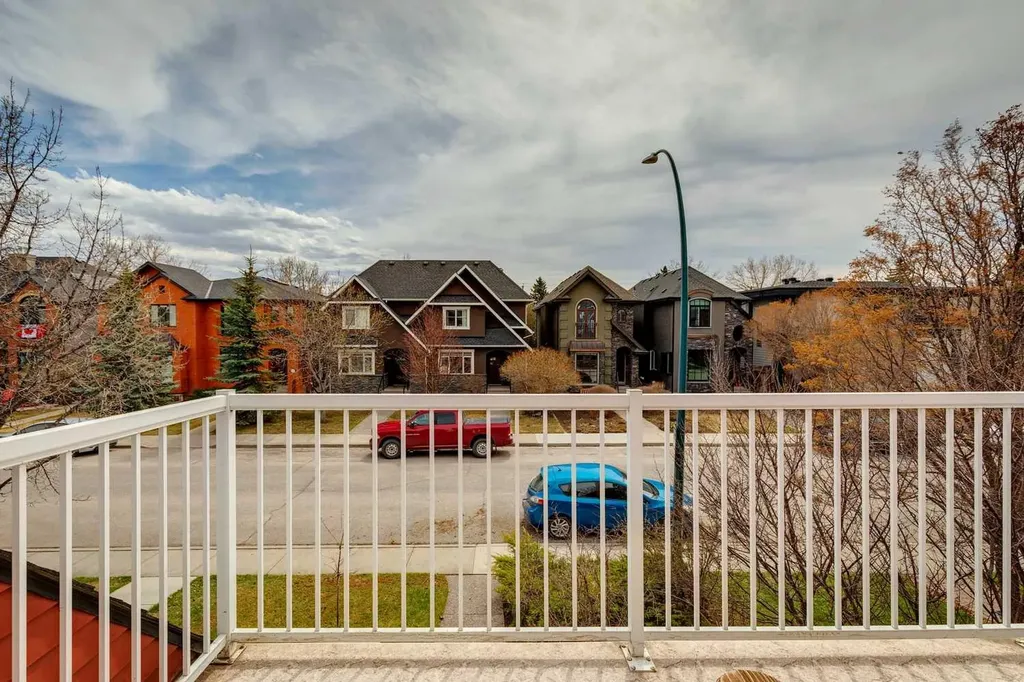 2128 Broadview Road NW Calgary AB T2N3H9