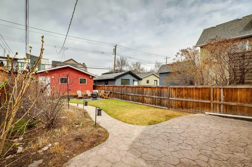 2128 Broadview Road NW Calgary AB T2N3H9