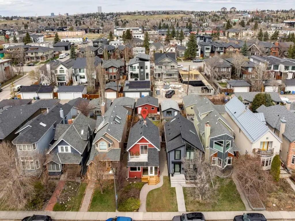 2128 Broadview Road NW Calgary AB T2N3H9