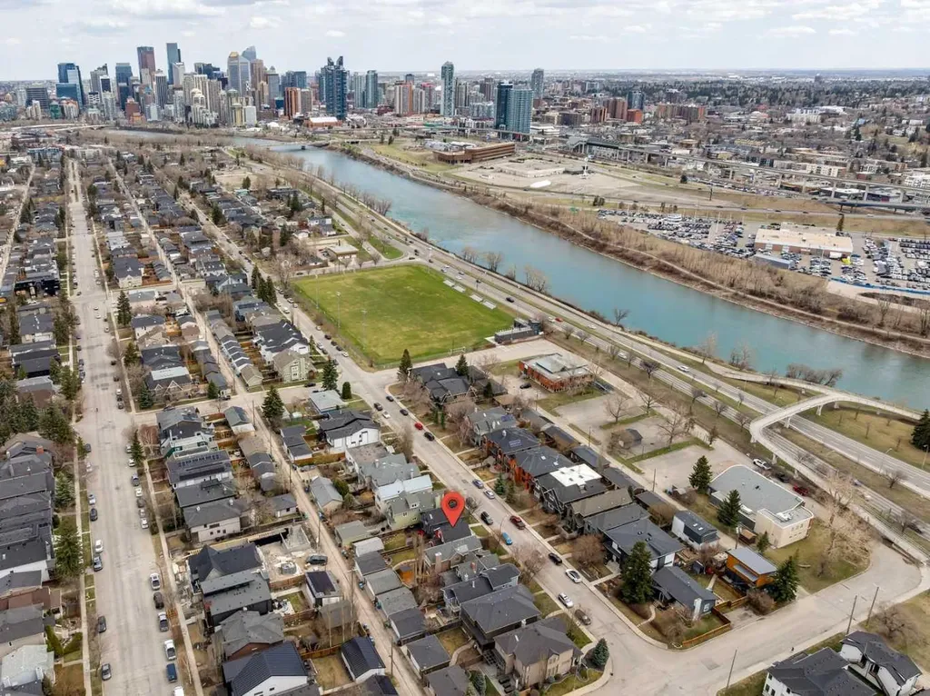 2128 Broadview Road NW Calgary AB T2N3H9