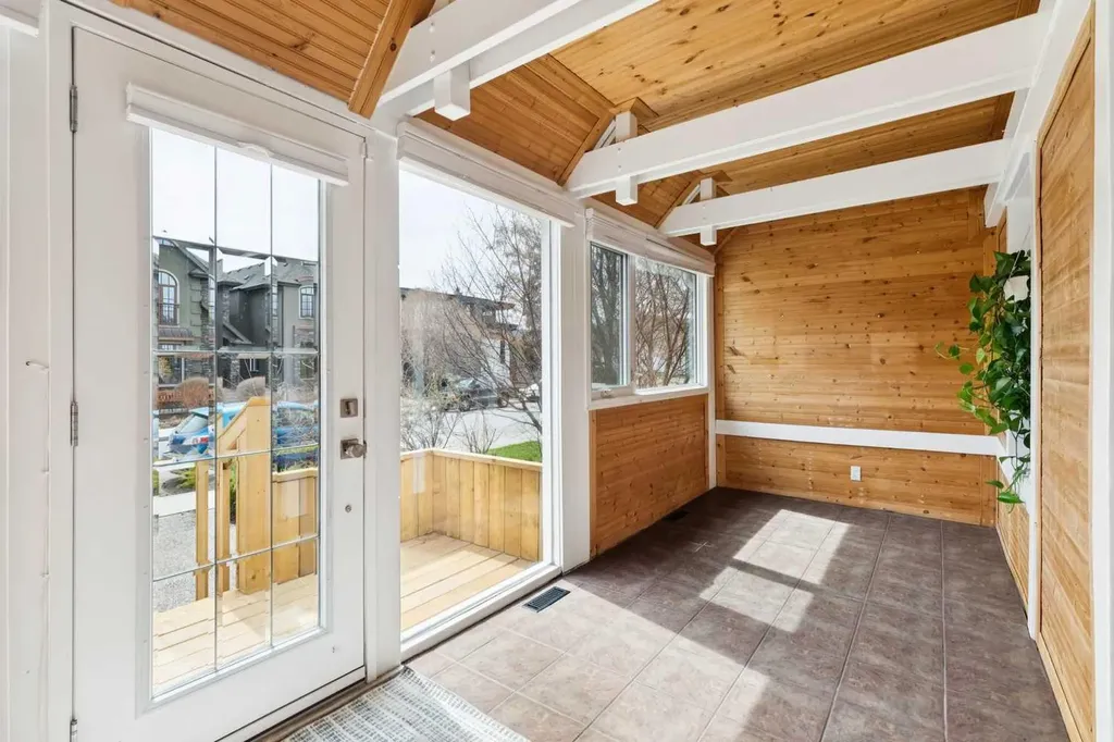 2128 Broadview Road NW Calgary AB T2N3H9