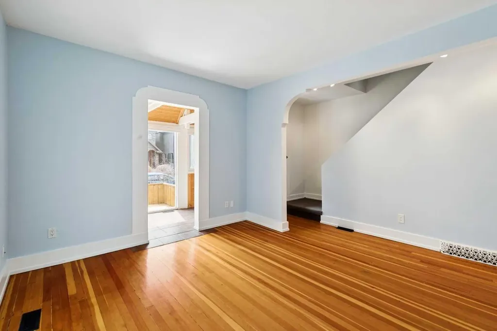 2128 Broadview Road NW Calgary AB T2N3H9