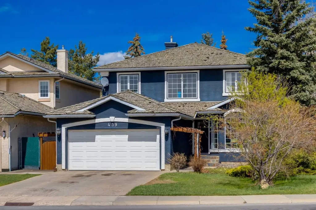 439 Mountain Park Drive SE Calgary AB T2Z 2N9