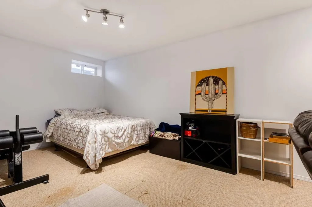 439 Mountain Park Drive SE Calgary AB T2Z 2N9