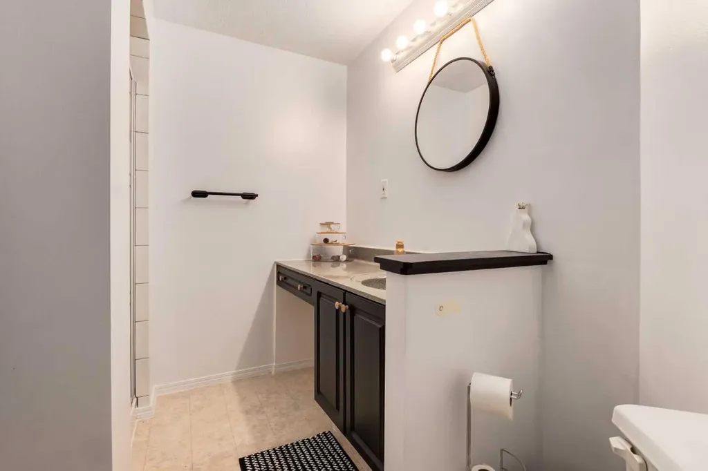 439 Mountain Park Drive SE Calgary AB T2Z 2N9