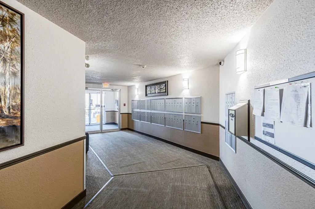 21 Dover Point SE Calgary AB T2B 3K4