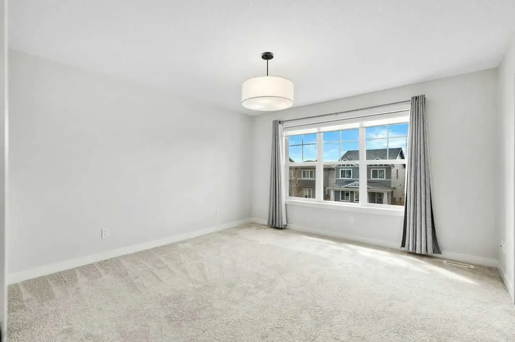 8 Bergamot Street Okotoks AB T1S 5R9