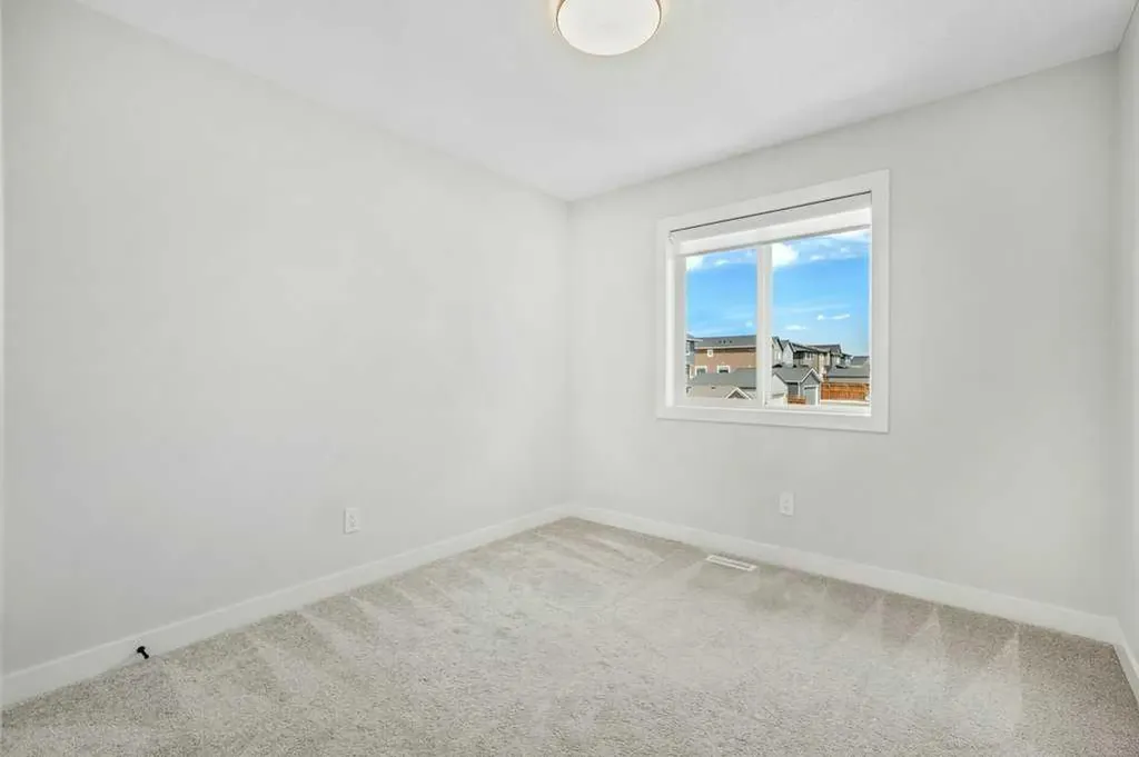 8 Bergamot Street Okotoks AB T1S 5R9