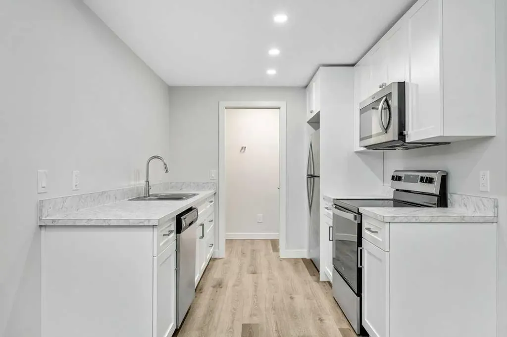 8 Bergamot Street Okotoks AB T1S 5R9