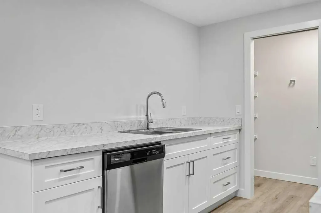 8 Bergamot Street Okotoks AB T1S 5R9