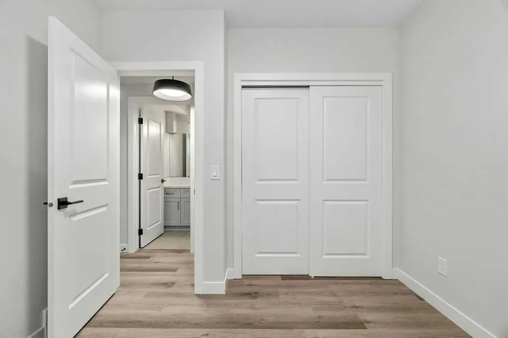 8 Bergamot Street Okotoks AB T1S 5R9