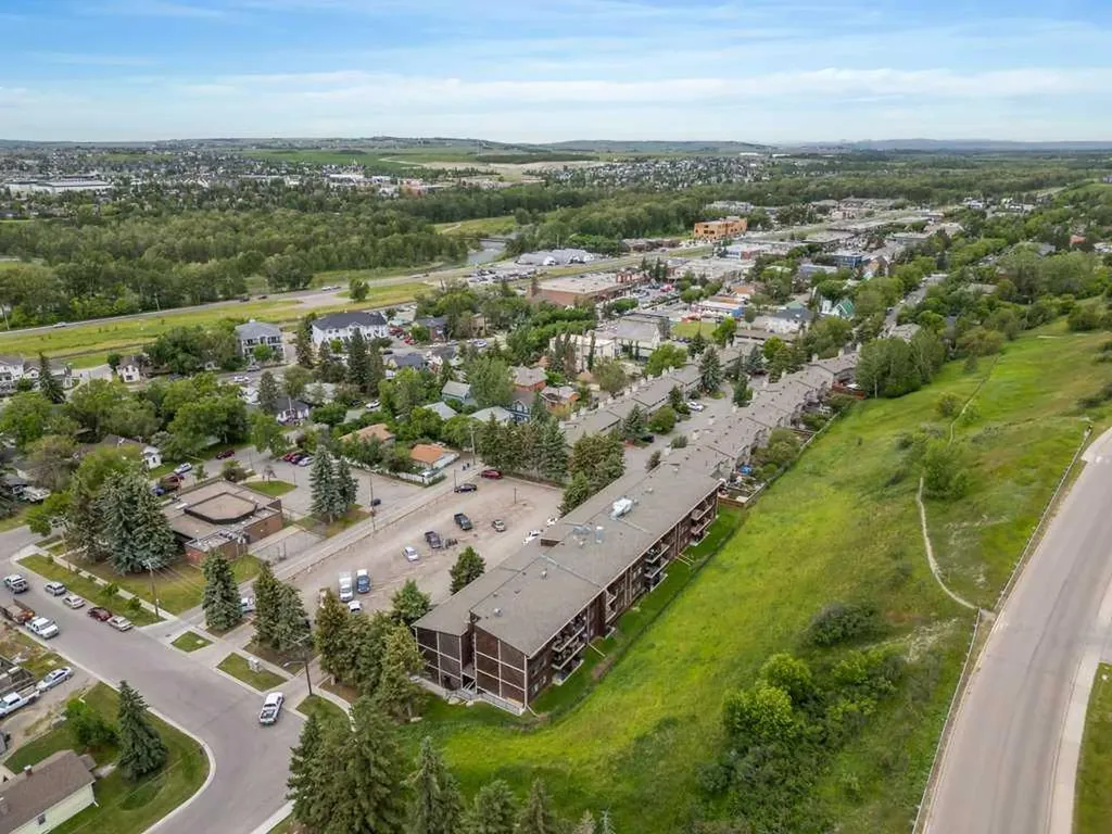 8 Bergamot Street Okotoks AB T1S 5R9