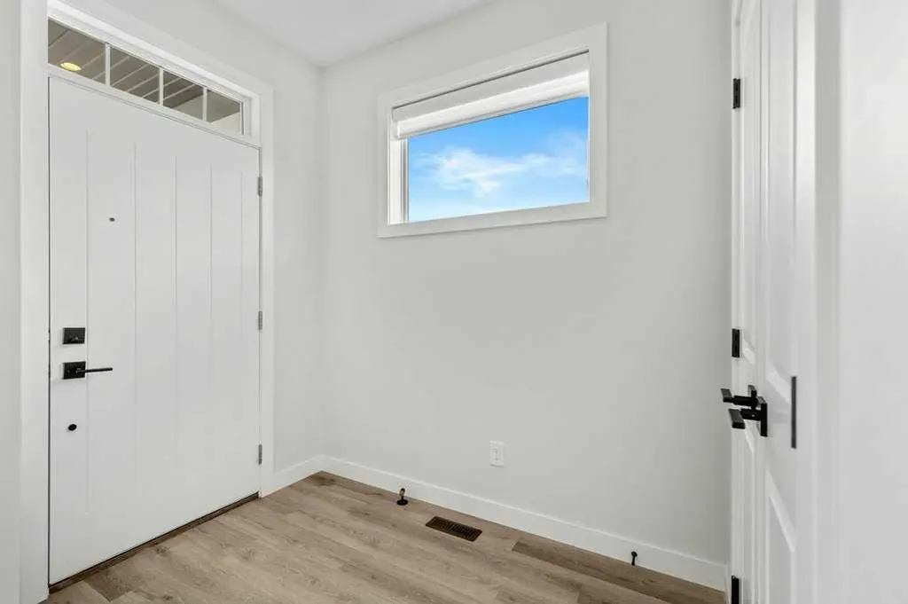 8 Bergamot Street Okotoks AB T1S 5R9