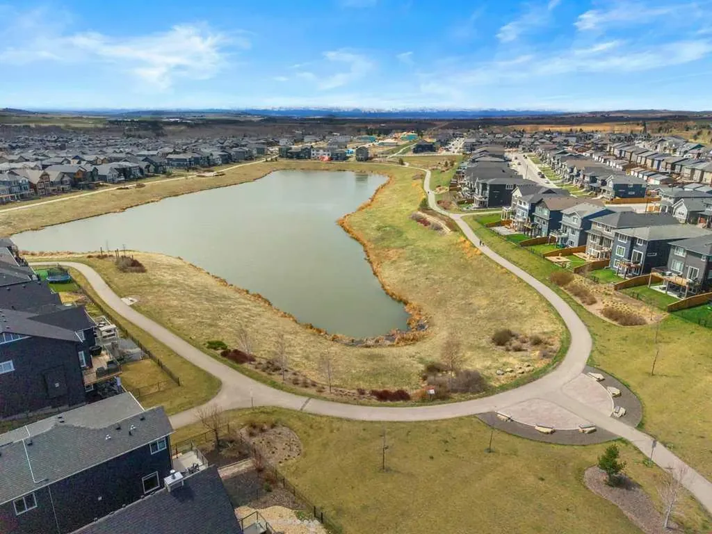 8 Bergamot Street Okotoks AB T1S 5R9