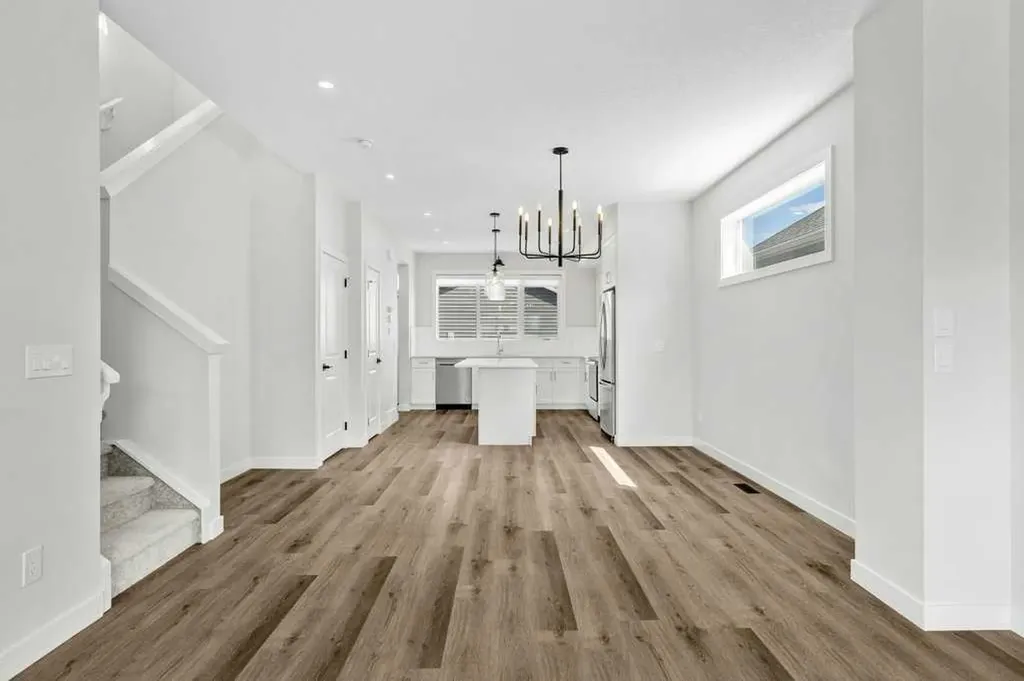 8 Bergamot Street Okotoks AB T1S 5R9