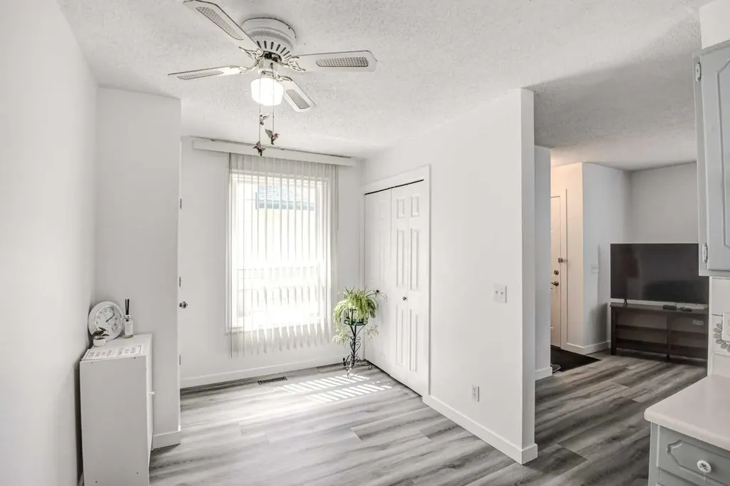 184 Erin Croft Crescent SE Calgary AB T2B 2V1