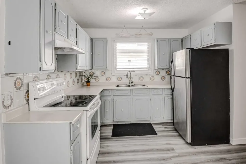 184 Erin Croft Crescent SE Calgary AB T2B 2V1