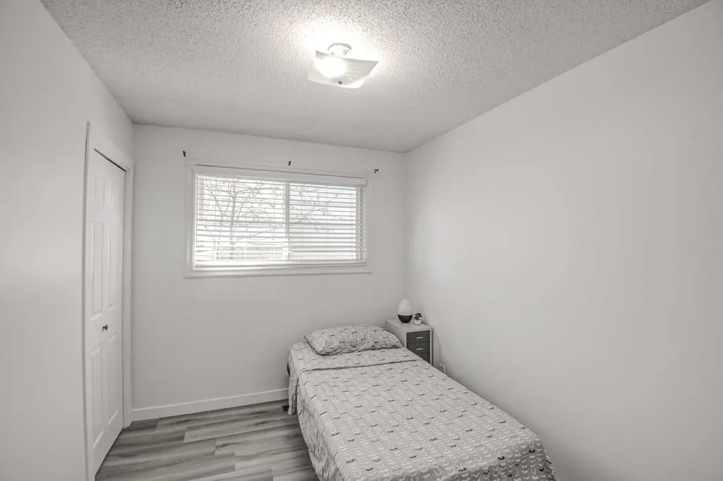 184 Erin Croft Crescent SE Calgary AB T2B 2V1