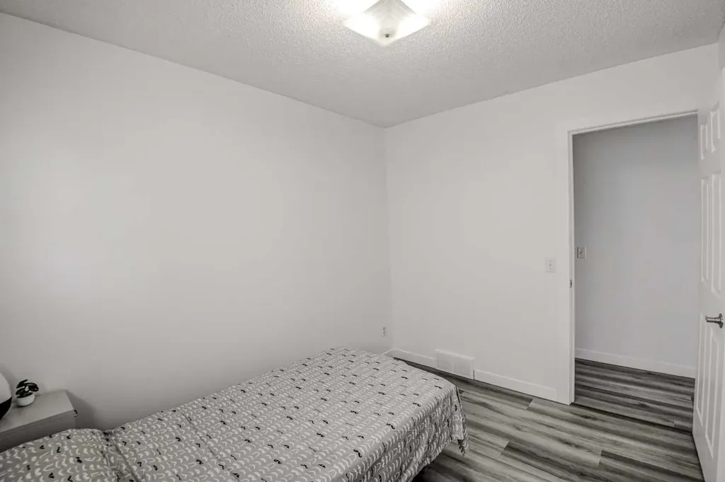 184 Erin Croft Crescent SE Calgary AB T2B 2V1