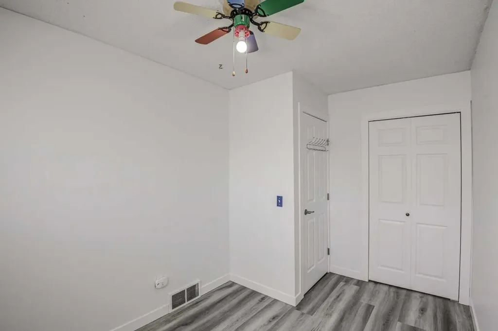 184 Erin Croft Crescent SE Calgary AB T2B 2V1