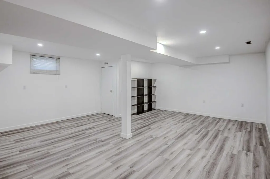 184 Erin Croft Crescent SE Calgary AB T2B 2V1